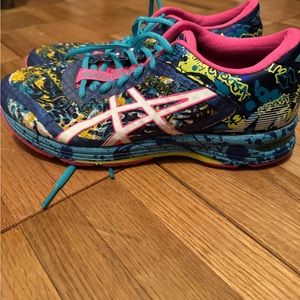 Women’s ASICS Gel Noosa size 7.5 sneakers